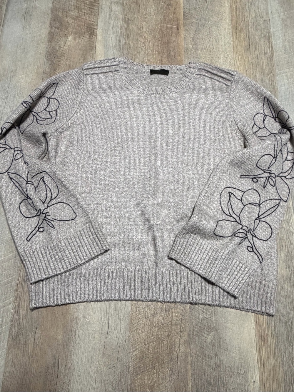 Tahari Embroidered Sleeve Crewneck Sweater Taupe Floral |Large